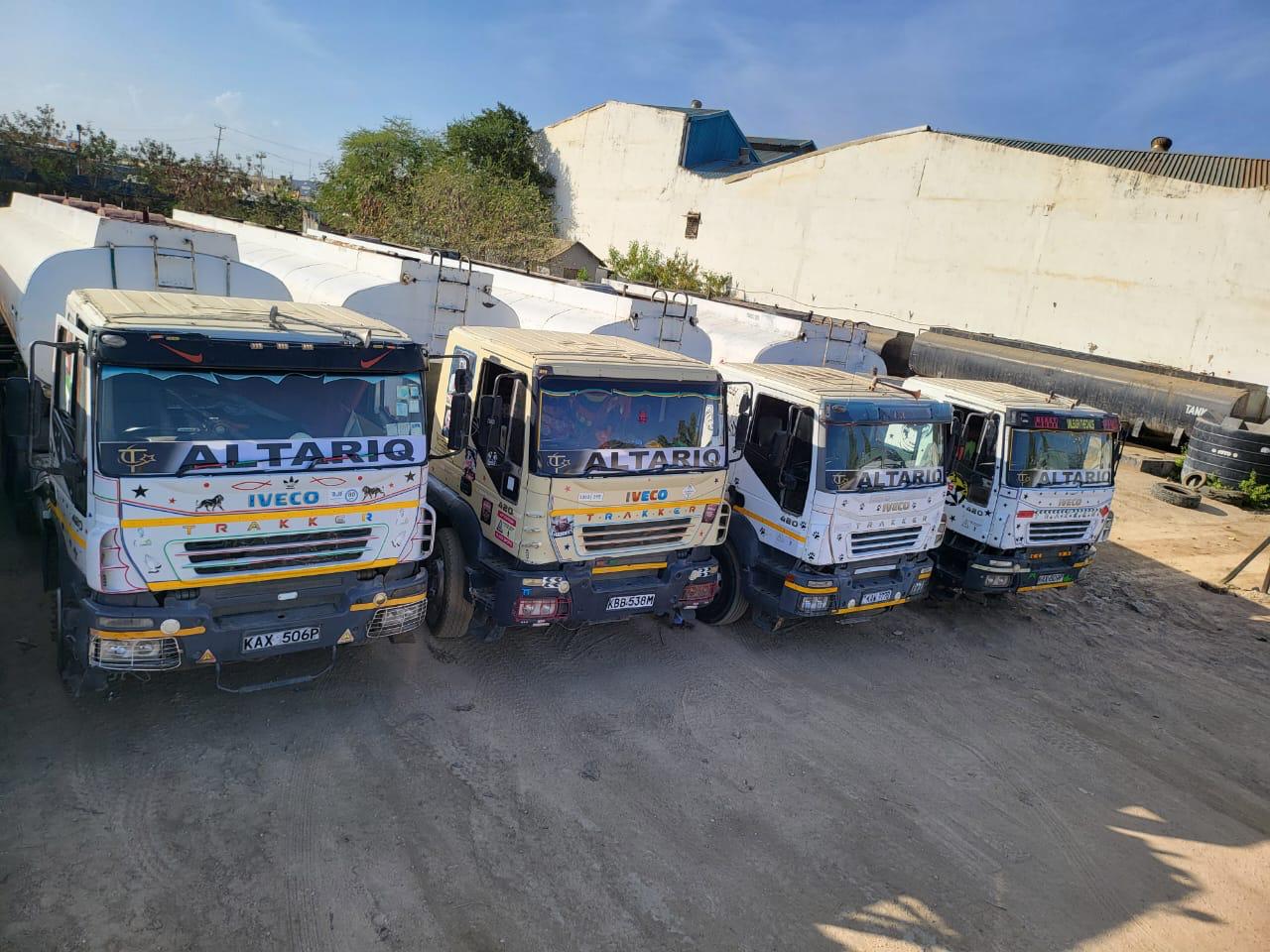 Petroleum delivery truck
